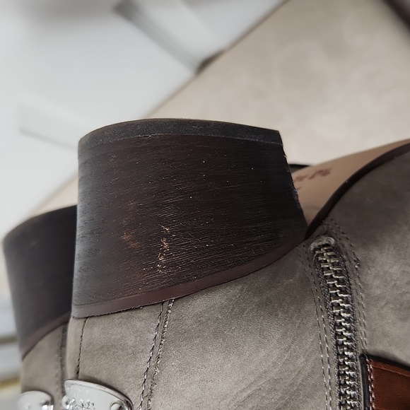 Coach Pauline ankle booties heeled taupe gray brown leather Size 7 - Picture 14 of 15